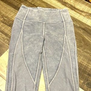 Lululemon Sz 2